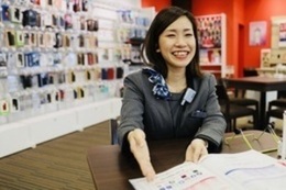 人と話すこと、人の役に立つことが好きな方
数字を意識した接客を楽しめる方
仕事もプライベートも充実させたい方