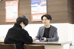 “笑顔”が素敵な方、元気よく“挨拶”が出来る方、”感謝”が出来る方と共に成長し働きたいと考えてます。